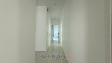 LUXURY MODERN POOL VILLA