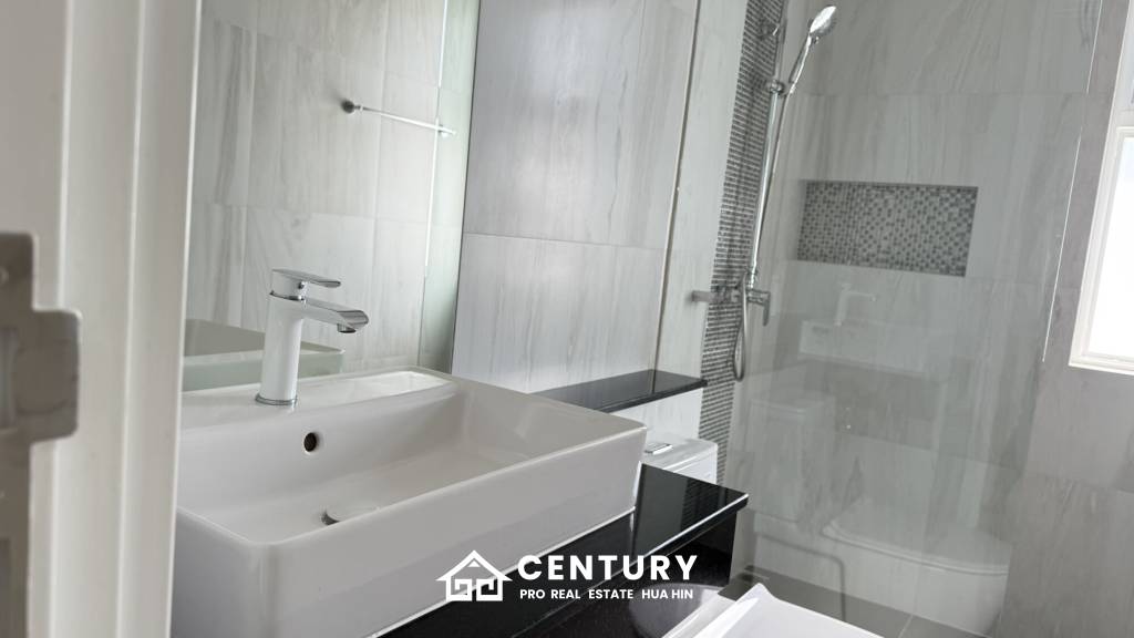 Villa Moderne avec Piscine à Vendre