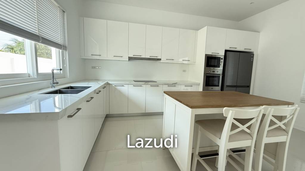 LUXURY MODERN POOL VILLA