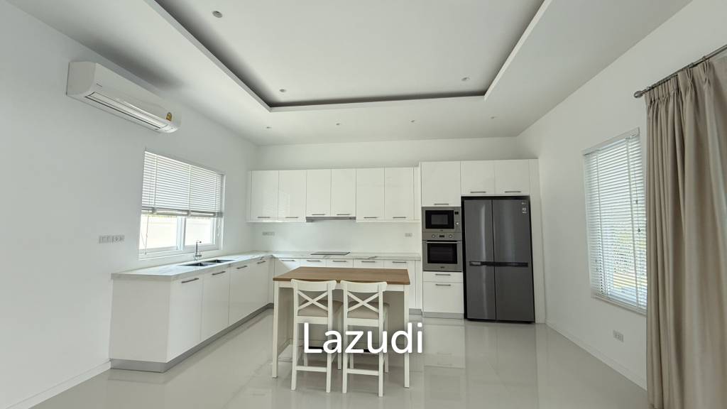 LUXURY MODERN POOL VILLA