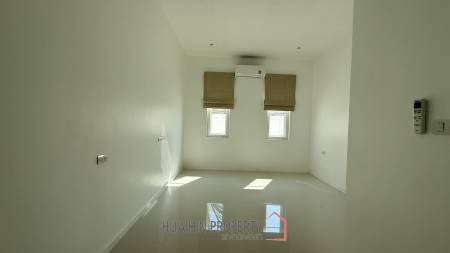 LUXURY MODERN POOL VILLA