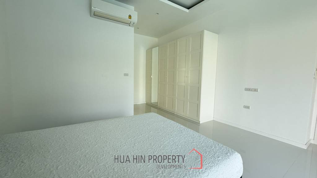 LUXURY MODERN POOL VILLA