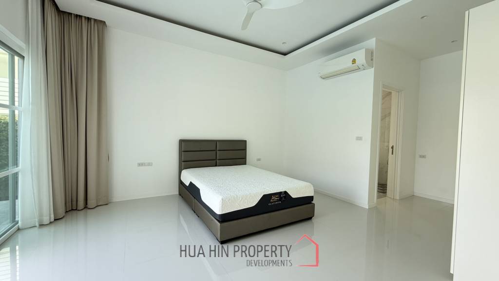 LUXURY MODERN POOL VILLA