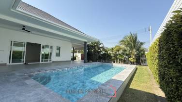 LUXURY MODERN POOL VILLA