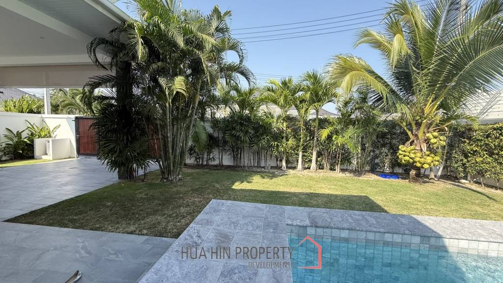 LUXURY MODERN POOL VILLA