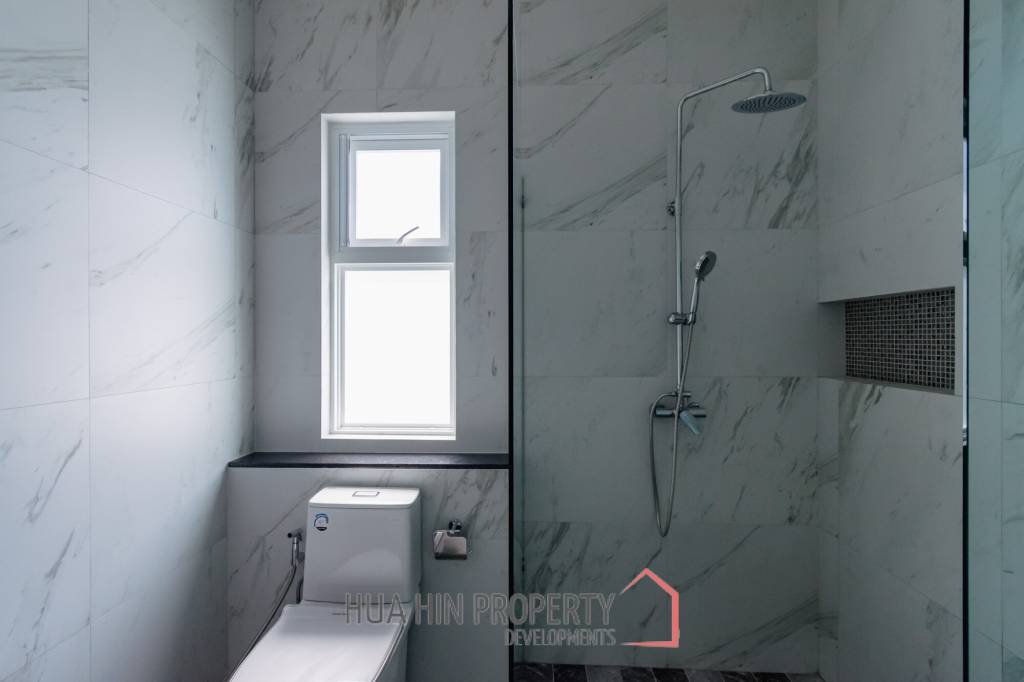 LUXURY MODERN POOL VILLA