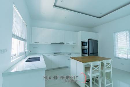 LUXURY MODERN POOL VILLA