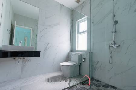 LUXURY MODERN POOL VILLA