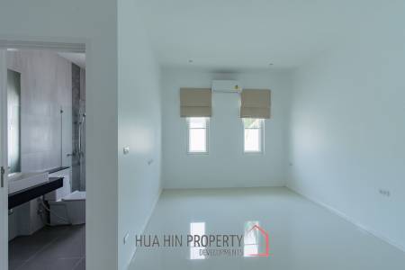 LUXURY MODERN POOL VILLA