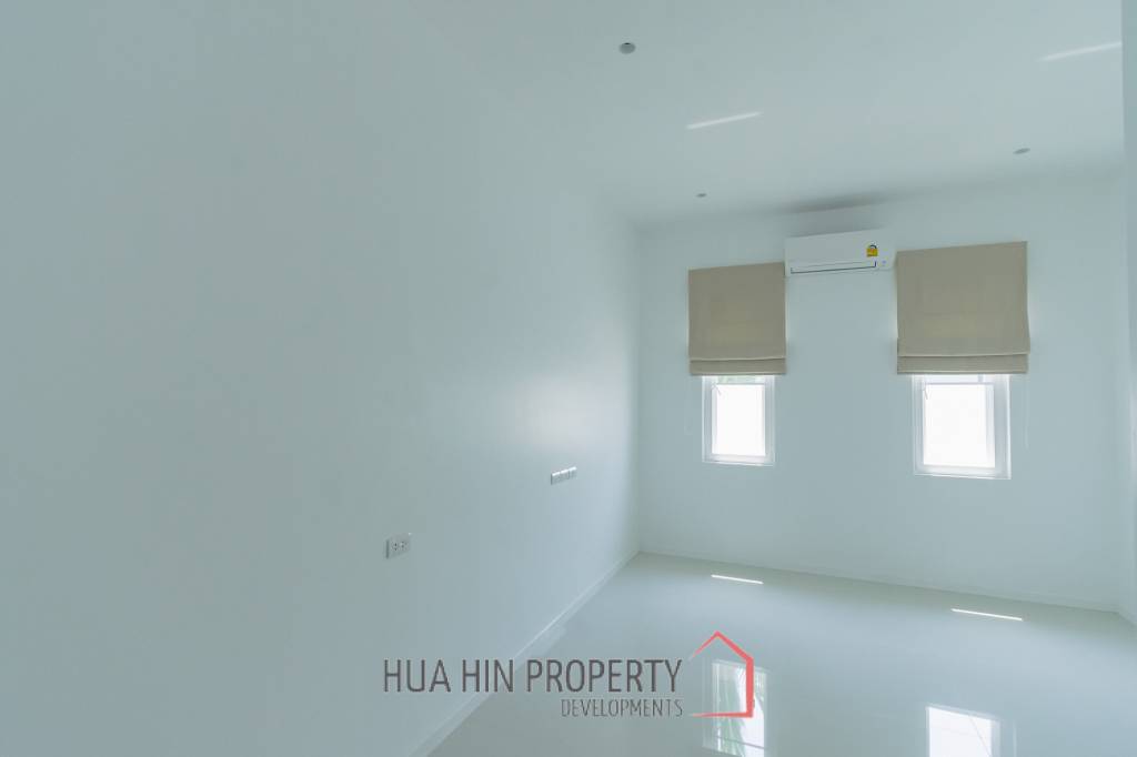 LUXURY MODERN POOL VILLA