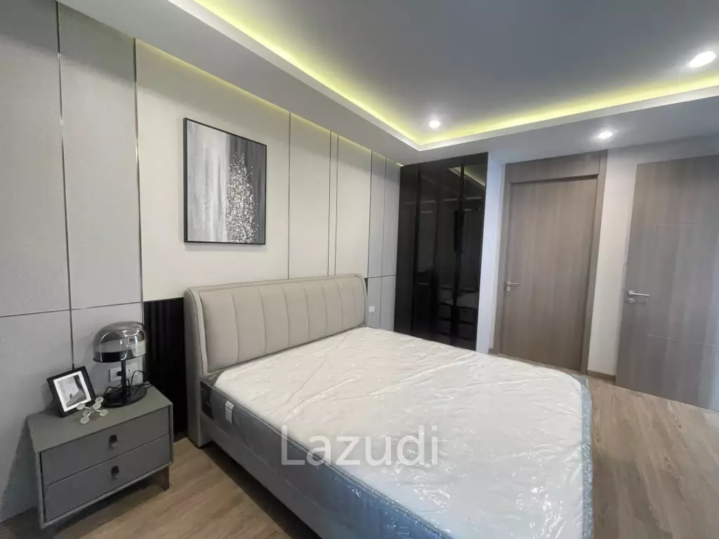 Exquisite 2-Story Modern Villa in Jomtien