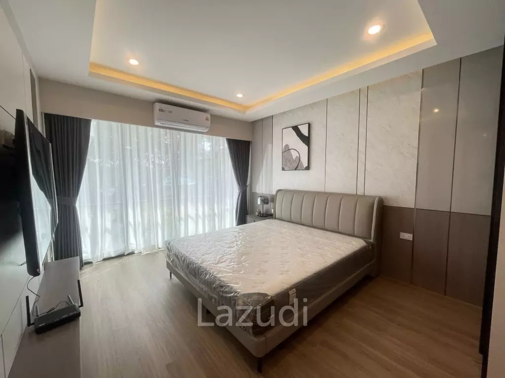 Exquisite 2-Story Modern Villa in Jomtien