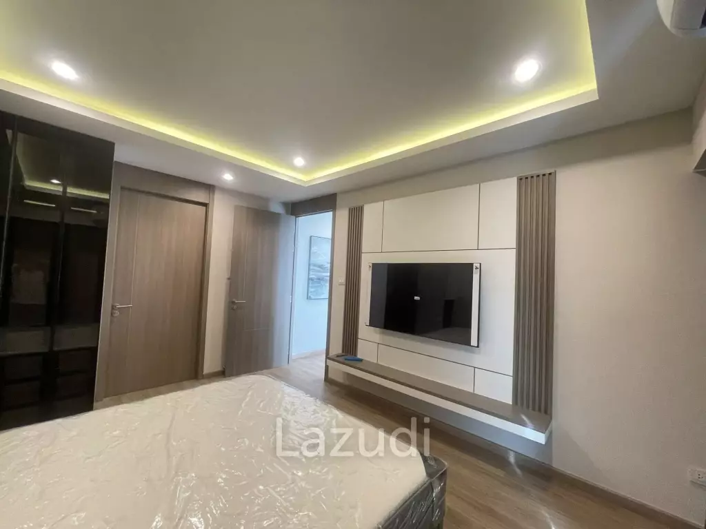 Exquisite 2-Story Modern Villa in Jomtien