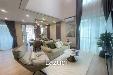 Exquisite 2-Story Modern Villa in Jomtien