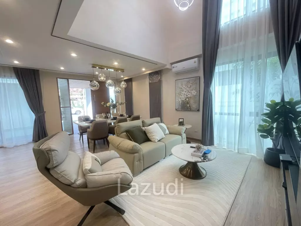 Exquisite 2-Story Modern Villa in Jomtien