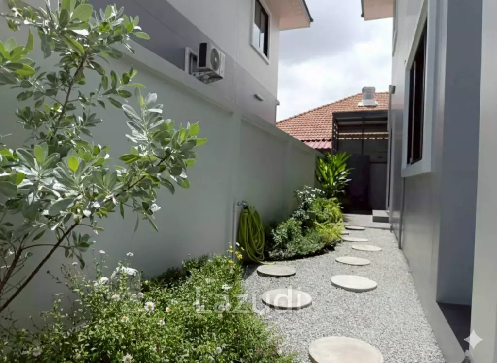 3 Bed 3 Bath 180 SQ.M. The Grand 9 By PMC