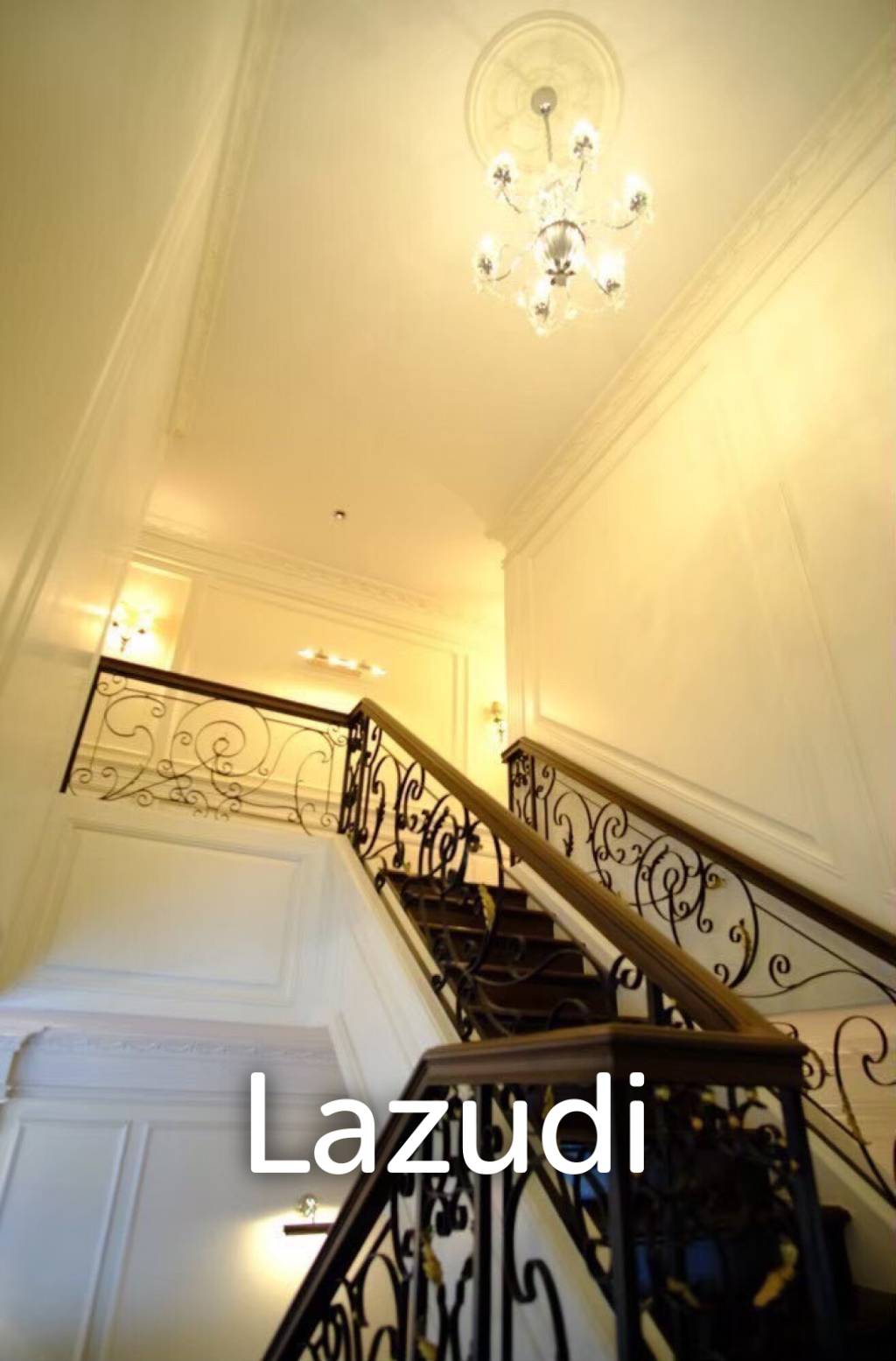 Exclusive 5-Bedroom Luxury Condo for Sale in Thong Lor, Bangkok