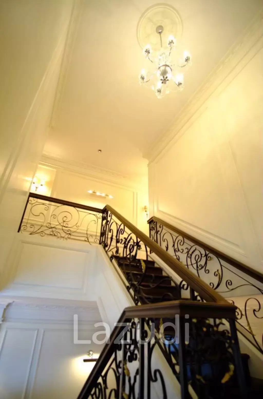 Exclusive 5-Bedroom Luxury Condo for Sale in Thong Lor, Bangkok