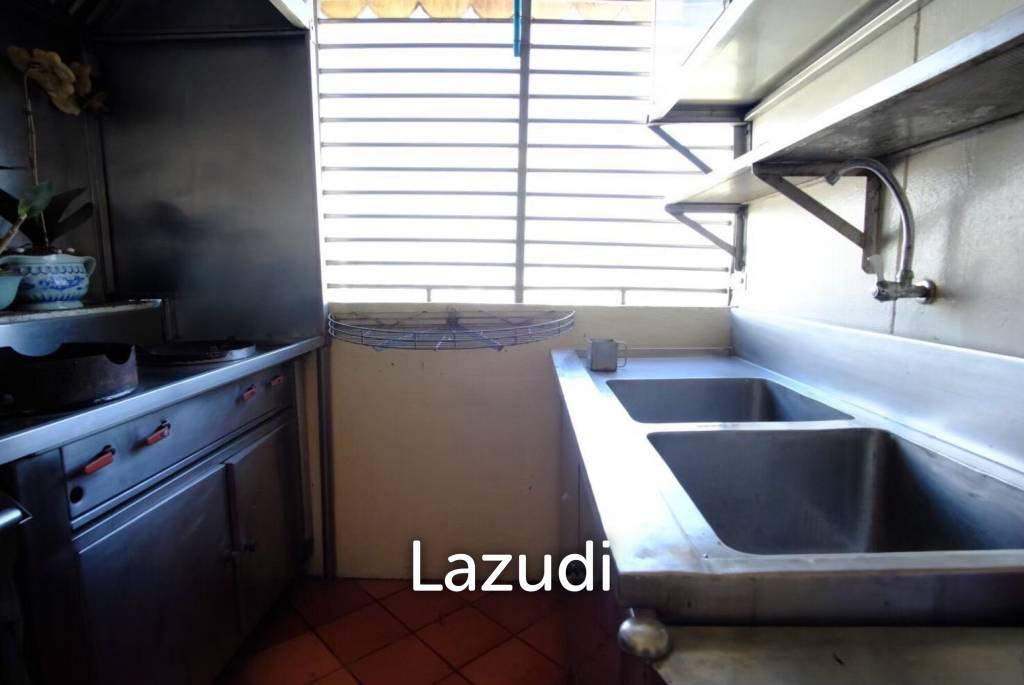 Exclusive 5-Bedroom Luxury Condo for Sale in Thong Lor, Bangkok