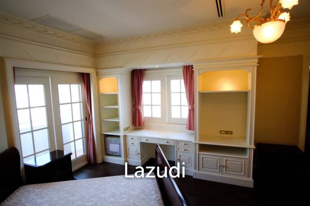 Exclusive 5-Bedroom Luxury Condo for Sale in Thong Lor, Bangkok