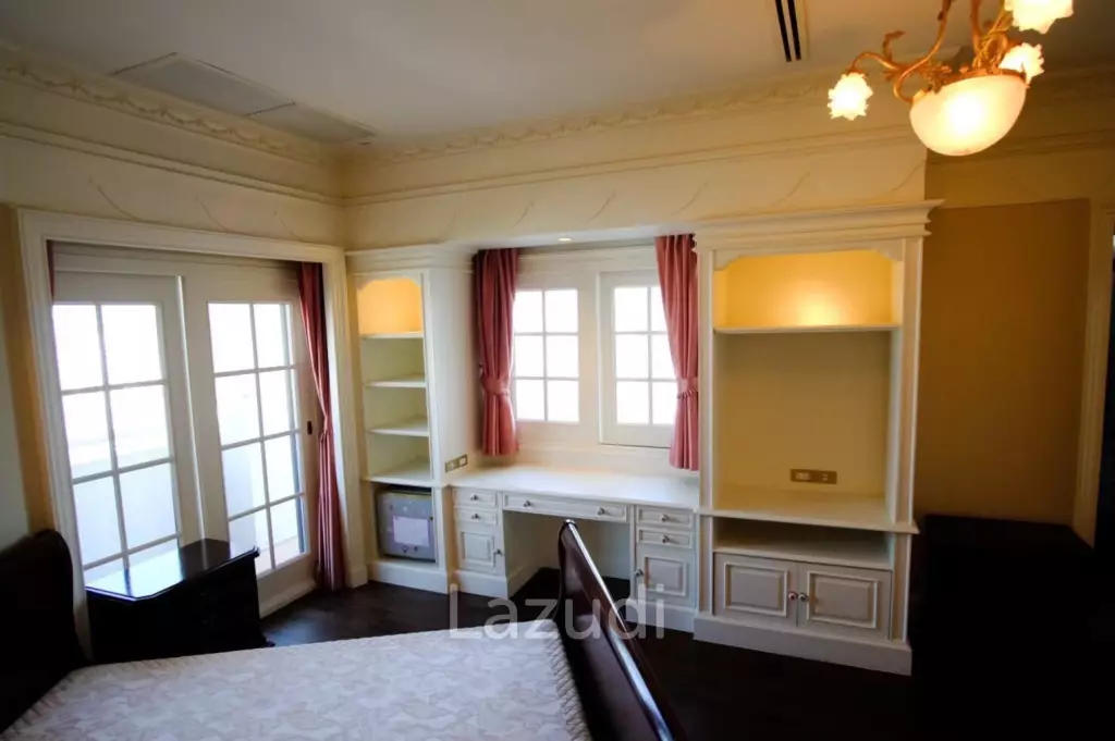 Exclusive 5-Bedroom Luxury Condo for Sale in Thong Lor, Bangkok