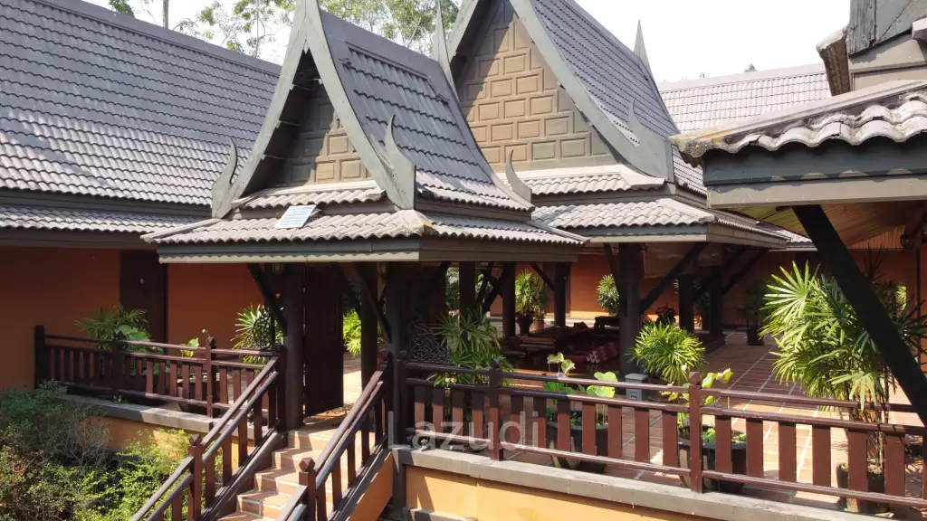 ขายบ้าน/รีสอร์ททรงไทยโมเดิร์นใกล้ตัวเมืองเชียงราย ที่ต.ริมกก