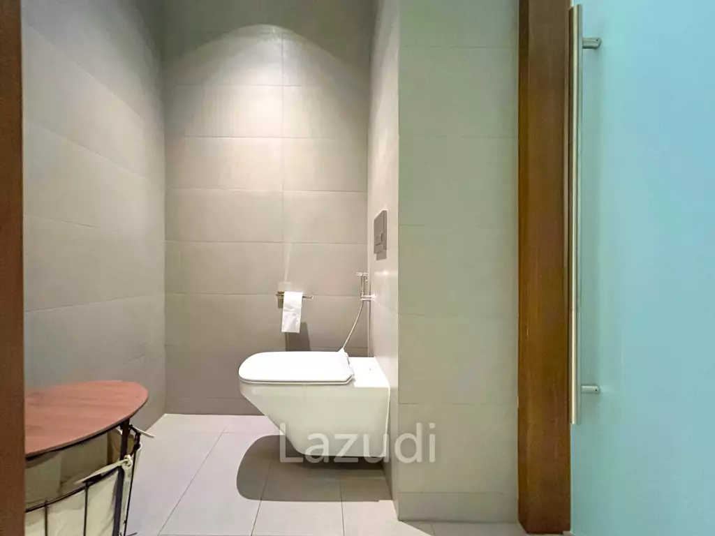 Exclusive 4-Bedroom Penthouse with Panoramic City Views in Phra Khanong
