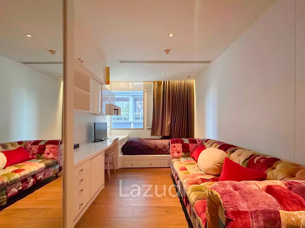 Exclusive 4-Bedroom Penthouse with Panoramic City Views in Phra Khanong