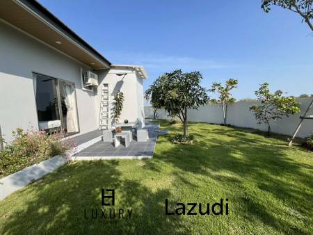 1,008 平方米 3 床 3 洗澡 别墅 对于 销售