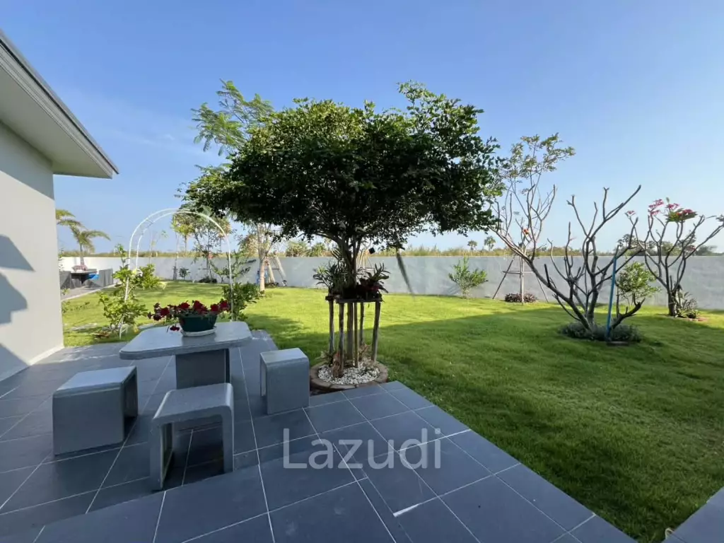 279 Sqm Luxury Pool Villa 3 bedroom 3 Bathroom  – Cha-am