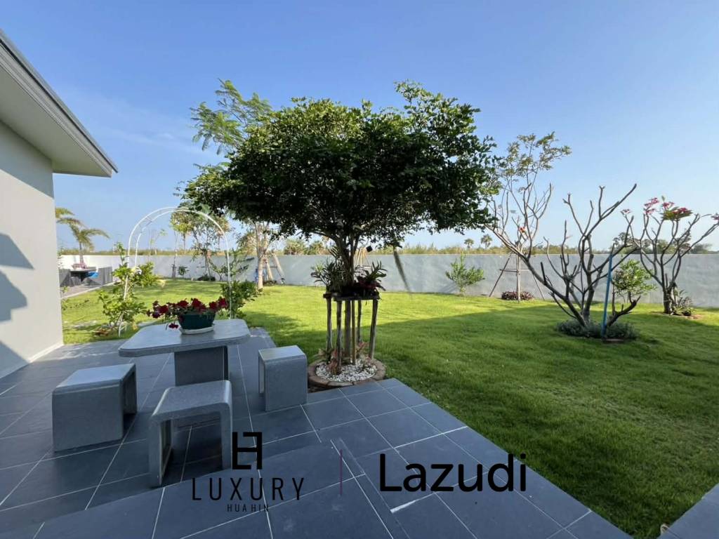 1,008 平方米 3 床 3 洗澡 别墅 对于 销售