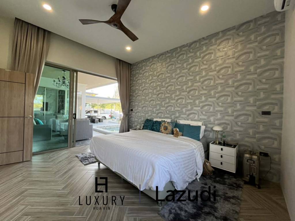 1,008 平方米 3 床 3 洗澡 别墅 对于 销售