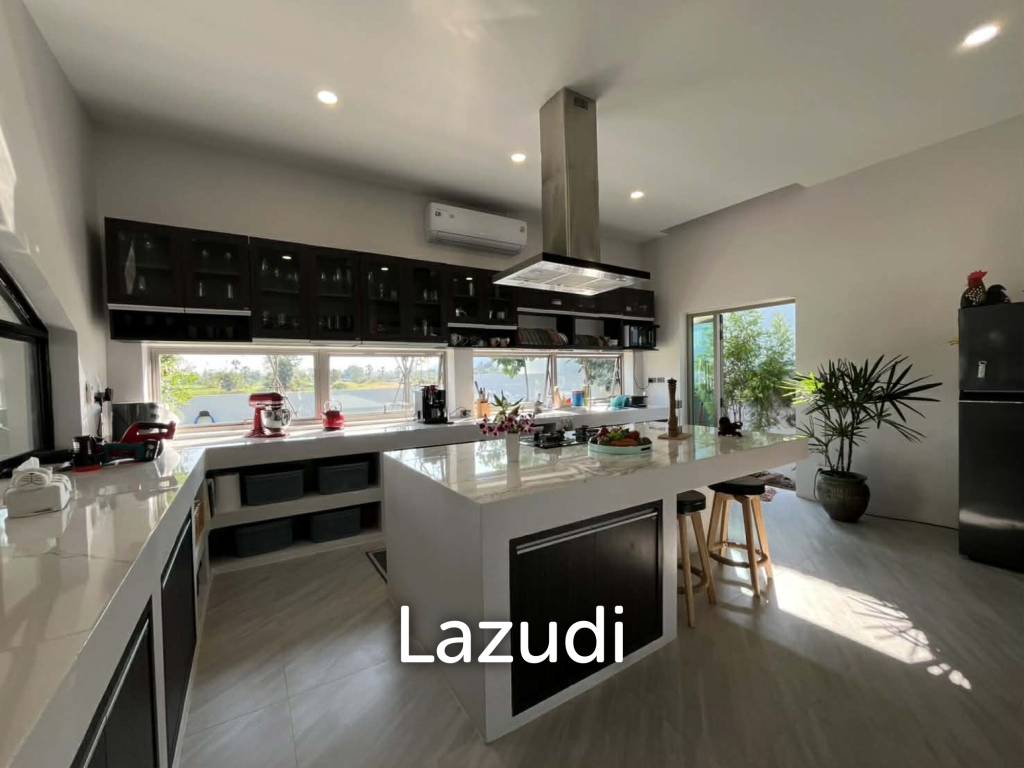 279 Sqm Luxury Pool Villa 3 bedroom 3 Bathroom  – Cha-am
