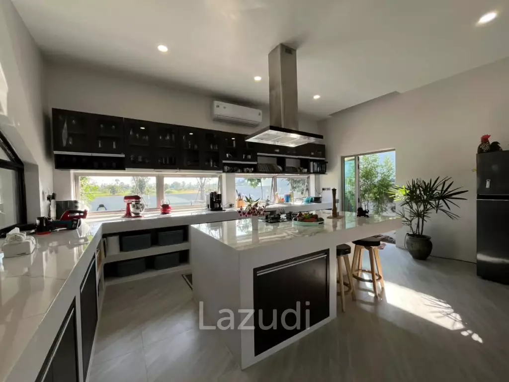 279 Sqm Luxury Pool Villa 3 bedroom 3 Bathroom  – Cha-am