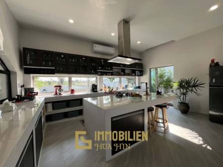 1000 qm Grundstück / 279 qm Wohnfläche / 3 Schlafzimmer + 3 Bäder