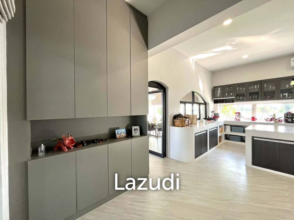 279 Sqm Luxury Pool Villa 3 bedroom 3 Bathroom  – Cha-am