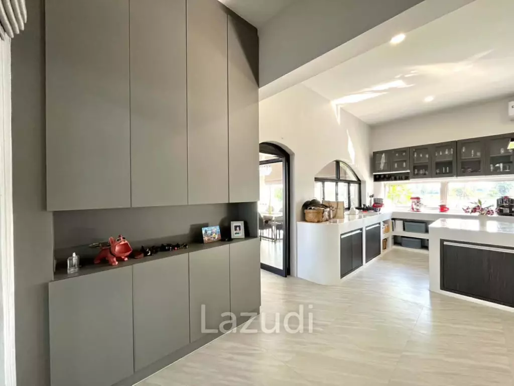 279 Sqm Luxury Pool Villa 3 bedroom 3 Bathroom  – Cha-am