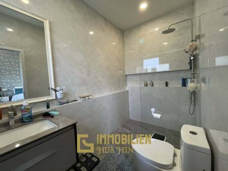 1000 qm Grundstück / 279 qm Wohnfläche / 3 Schlafzimmer + 3 Bäder