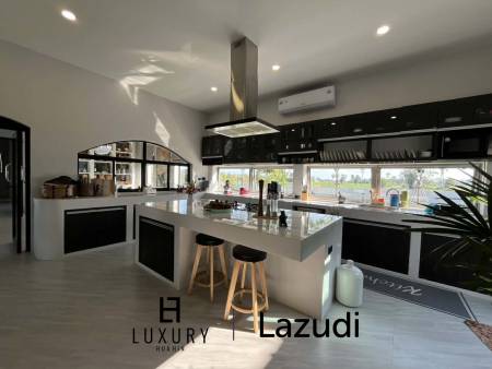 1,008 平方米 3 床 3 洗澡 别墅 对于 销售