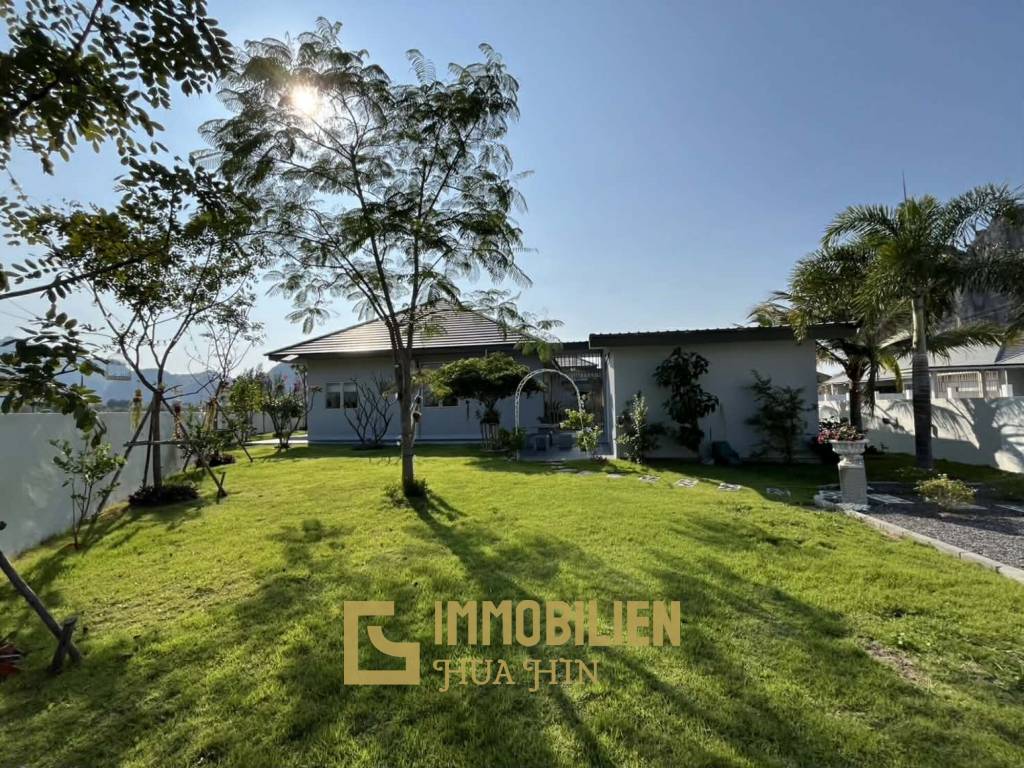 1000 qm Grundstück / 279 qm Wohnfläche / 3 Schlafzimmer + 3 Bäder