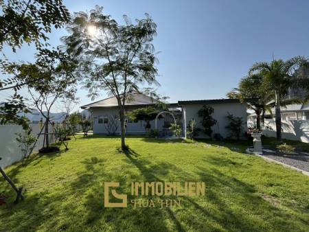 1000 qm Grundstück / 279 qm Wohnfläche / 3 Schlafzimmer + 3 Bäder