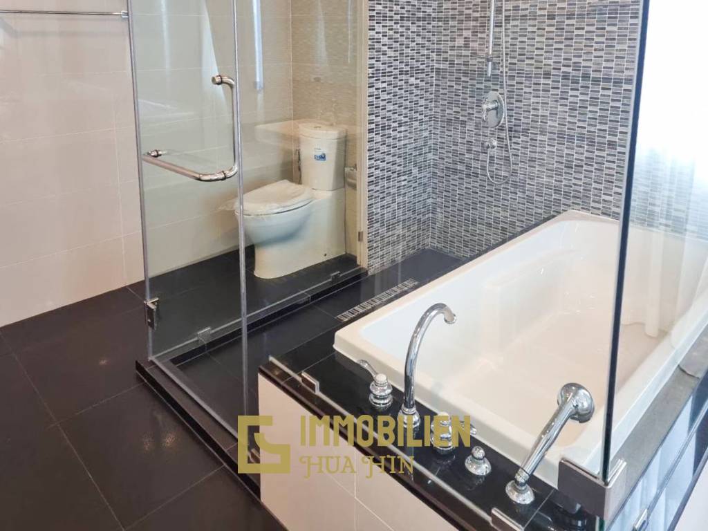 2 Schlafzimmer + 2 Bäder / 86 qm Wohnfläche / europäische Küche