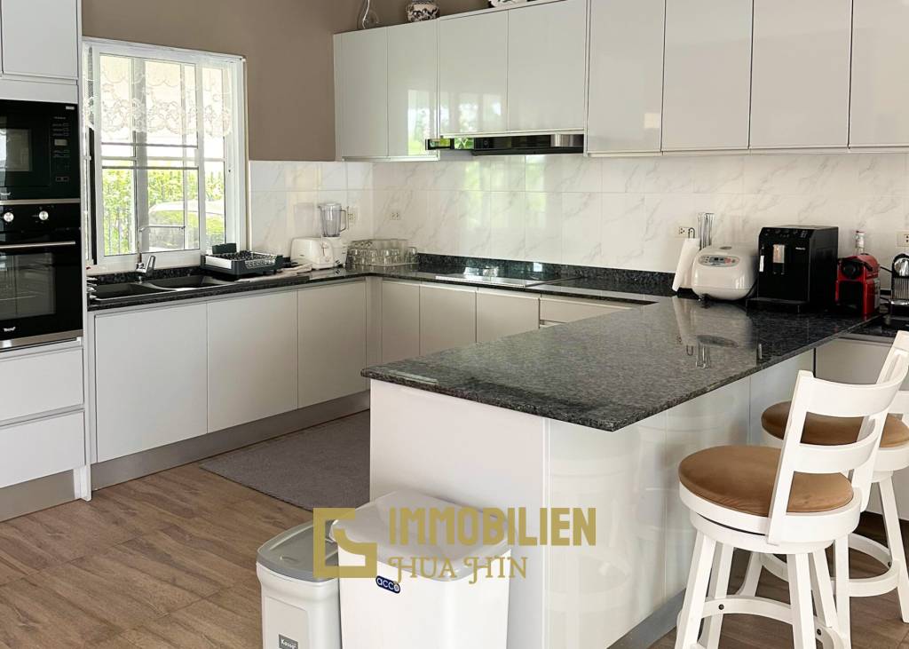 Modernisiert / 119 qm Wohnfläche / privater Pool