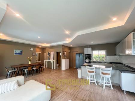 Rénovée / 119 m² habitables / piscine privée