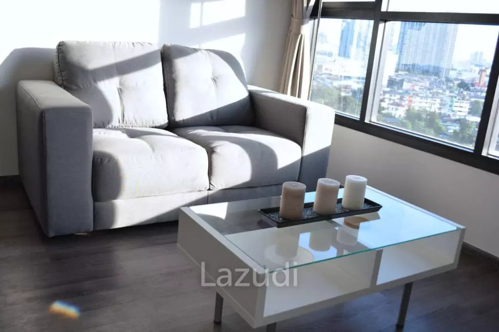 48.5 sqm 2 Bedroom Condo on High Floor in Phra Khanong Nuea Bangkok