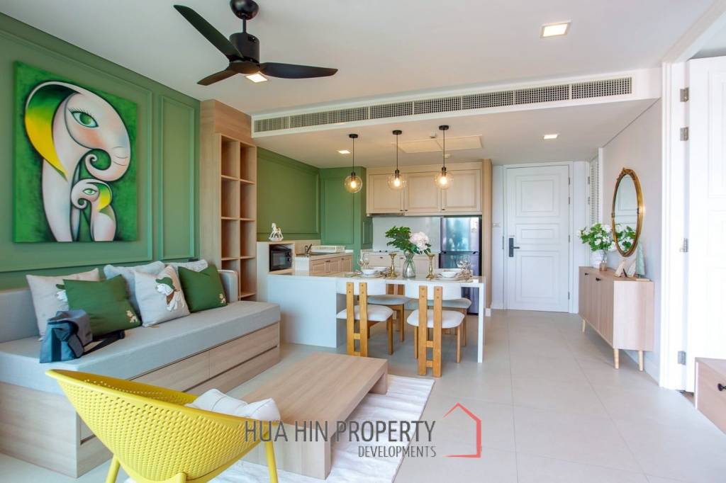 Marrakesh : Newly Renovated , steps to the sea.