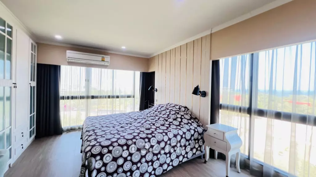 Penthouse 5-Bed High-Floor Condo at Maysa Huahin