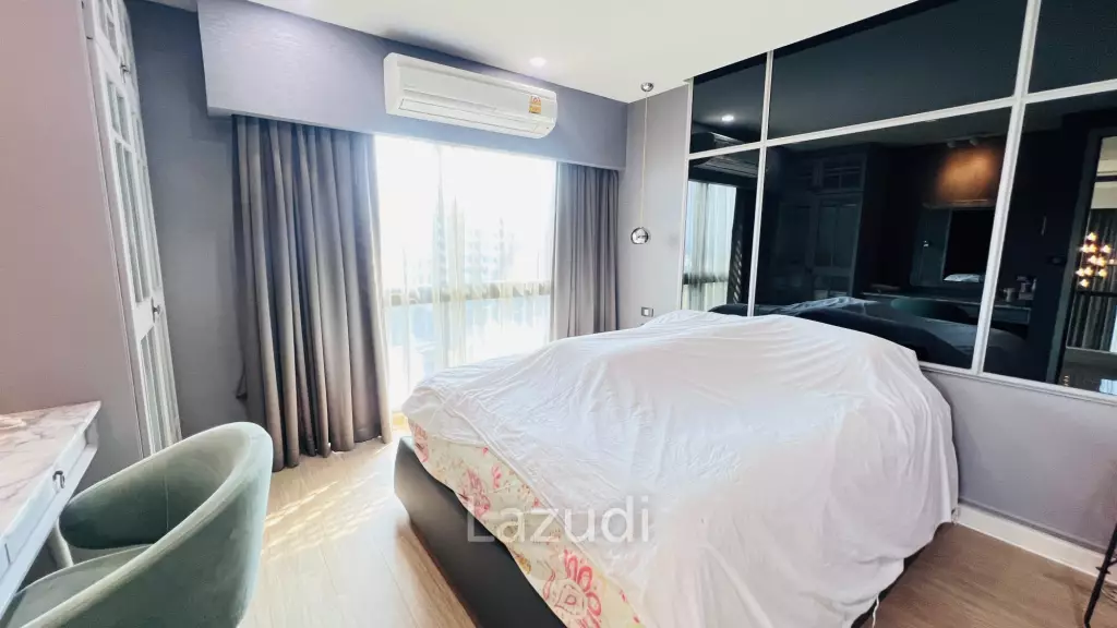 Penthouse 5-Bed High-Floor Condo at Maysa Huahin