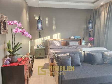 678 qm Grundstück / 324 qm Wohnfläche / 12 Meter Pool