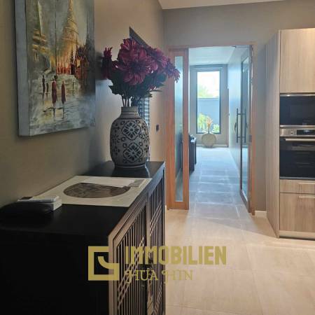 678 qm Grundstück / 324 qm Wohnfläche / 12 Meter Pool